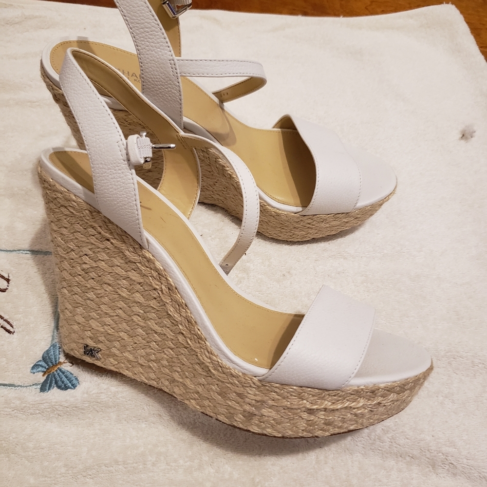Shoes - Picture 3 of 3